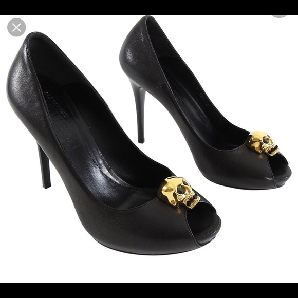 alexander mcqueen skull pumps